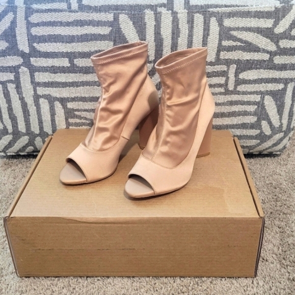 Gianni Bini Women Peep-Toed Booties - Picture 4 of 6